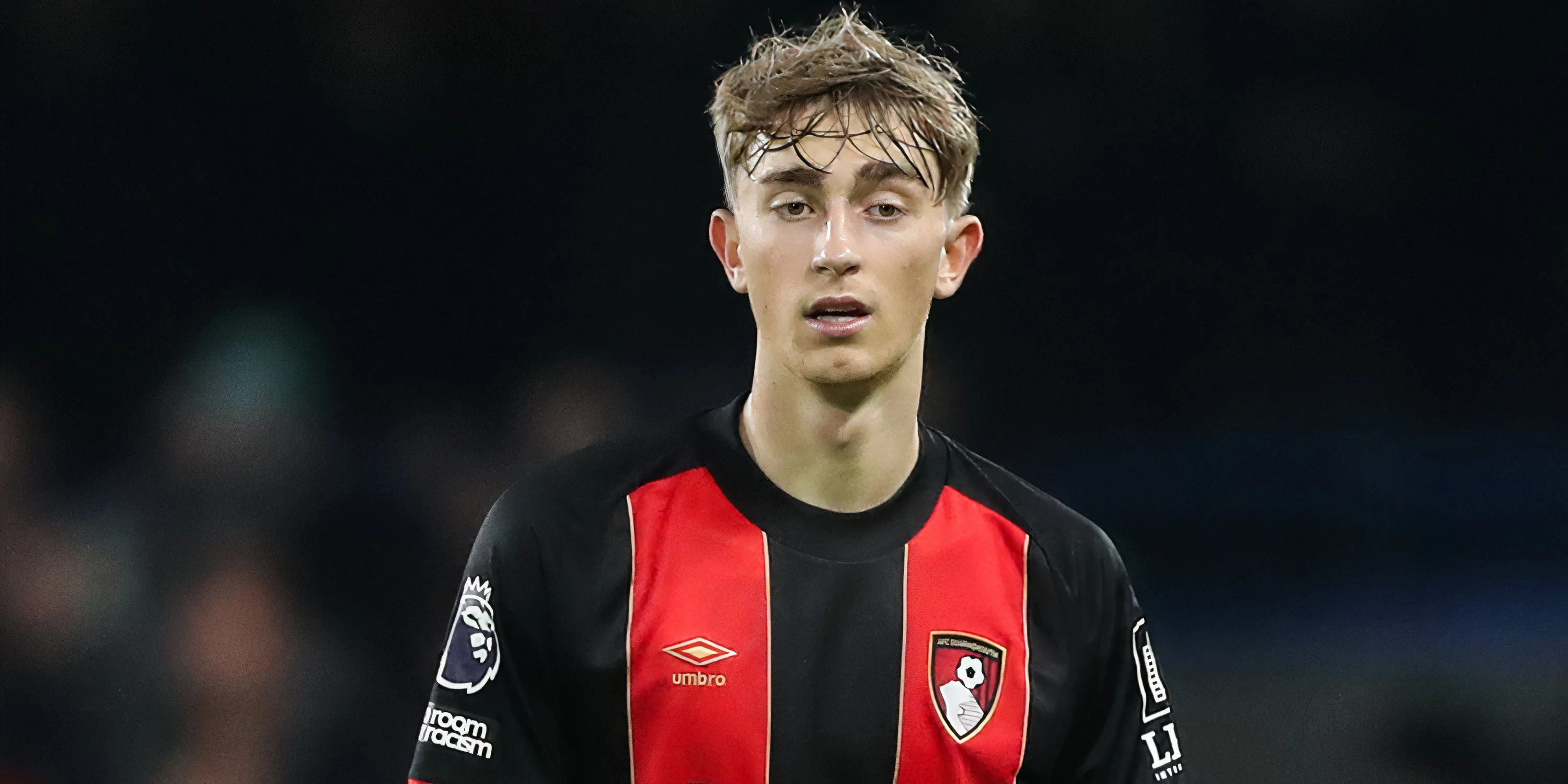 Dean Huijsen trong màu áo Bournemouth tại Ngoại hạng Anh