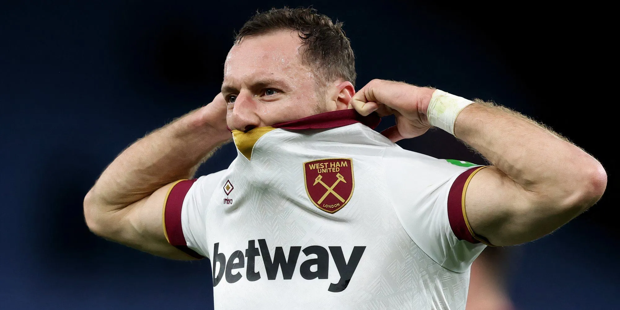 Hậu vệ Vladimir Coufal của West Ham United, người có thể gia nhập Leeds United theo dạng chuyển nhượng miễn phí