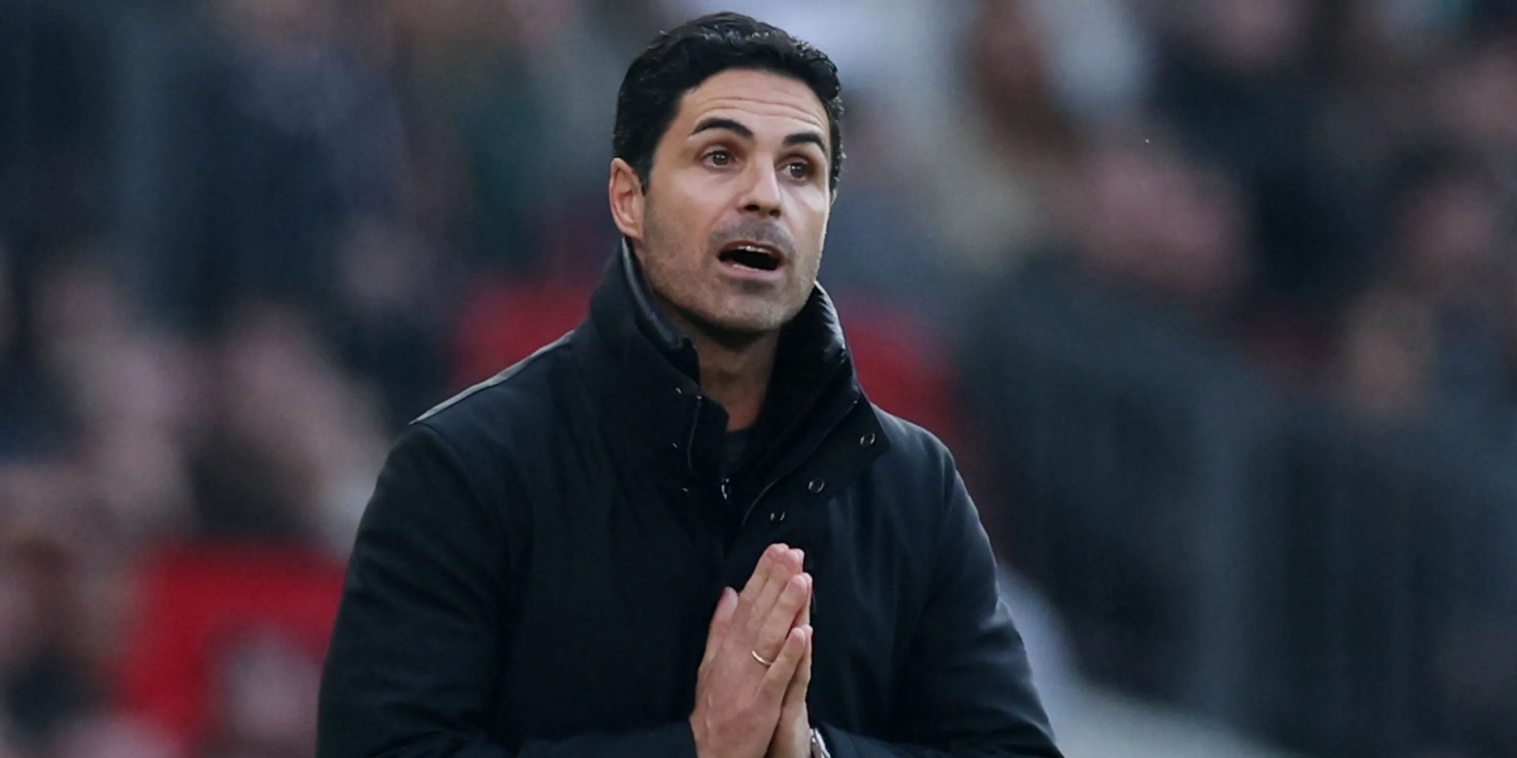 HLV Mikel Arteta của Arsenal trên đường biên - Đội bóng cần bổ sung tiền đạo