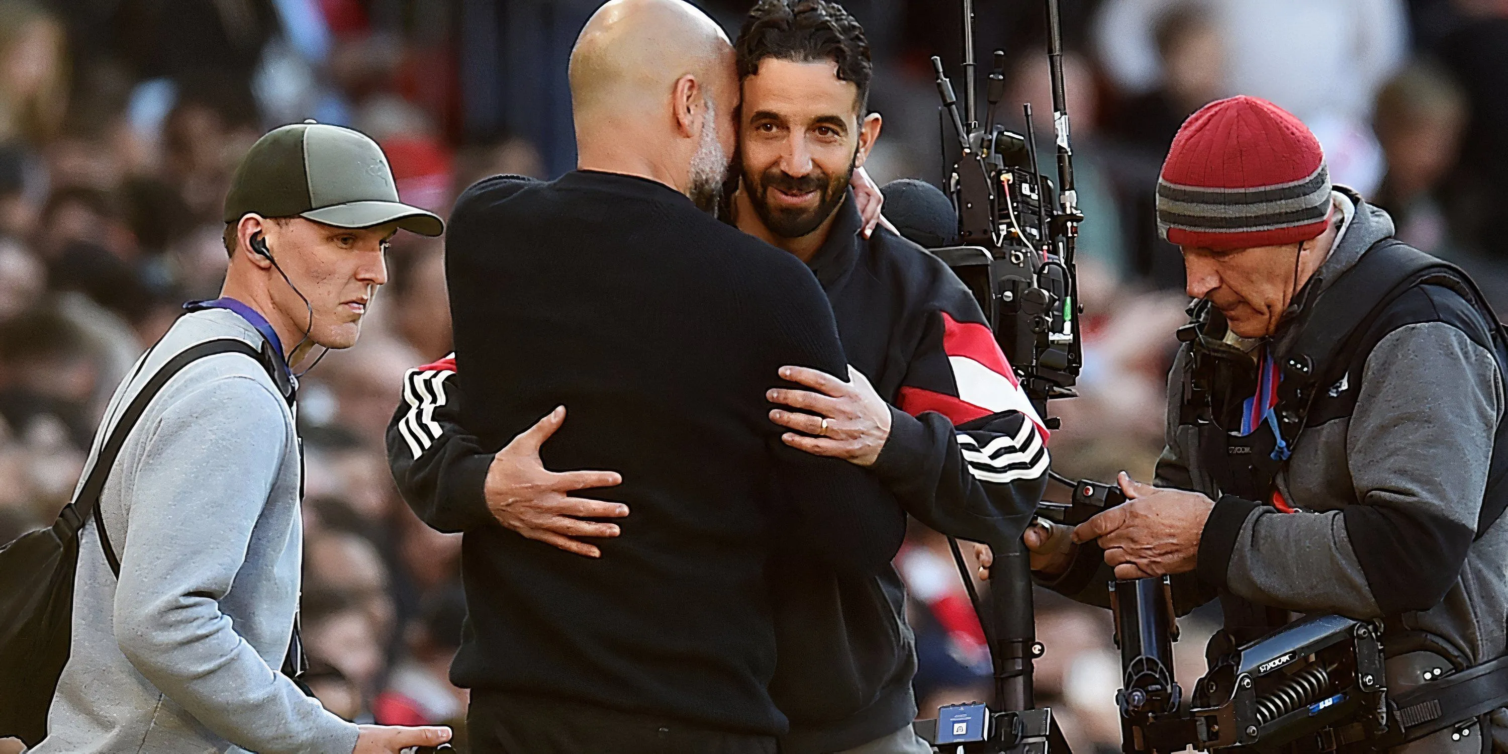 HLV Ruben Amorim của Manchester United chia sẻ về tình hình chuyển nhượng và tương lai đội bóng tại Ngoại hạng Anh