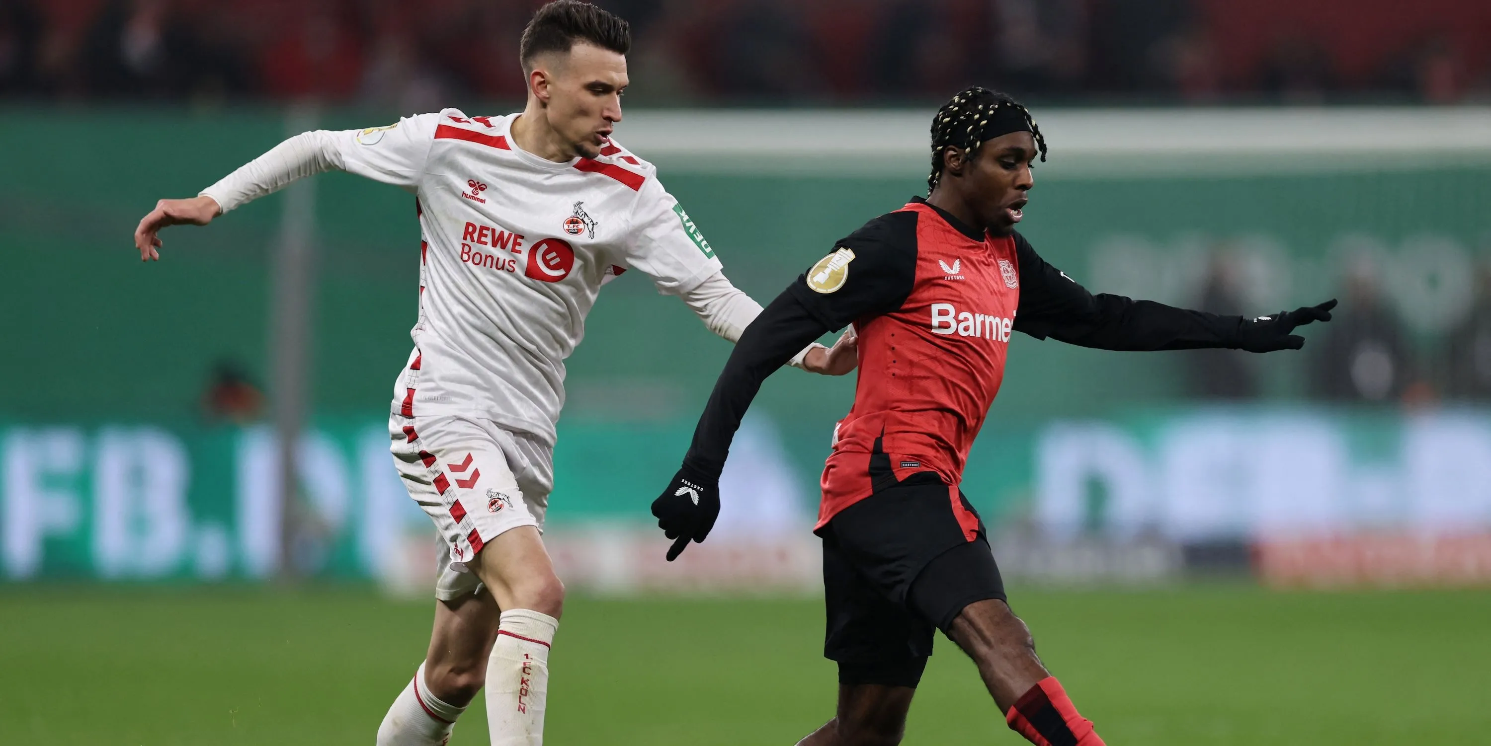 Jeremie Frimpong trong màu áo Bayer Leverkusen