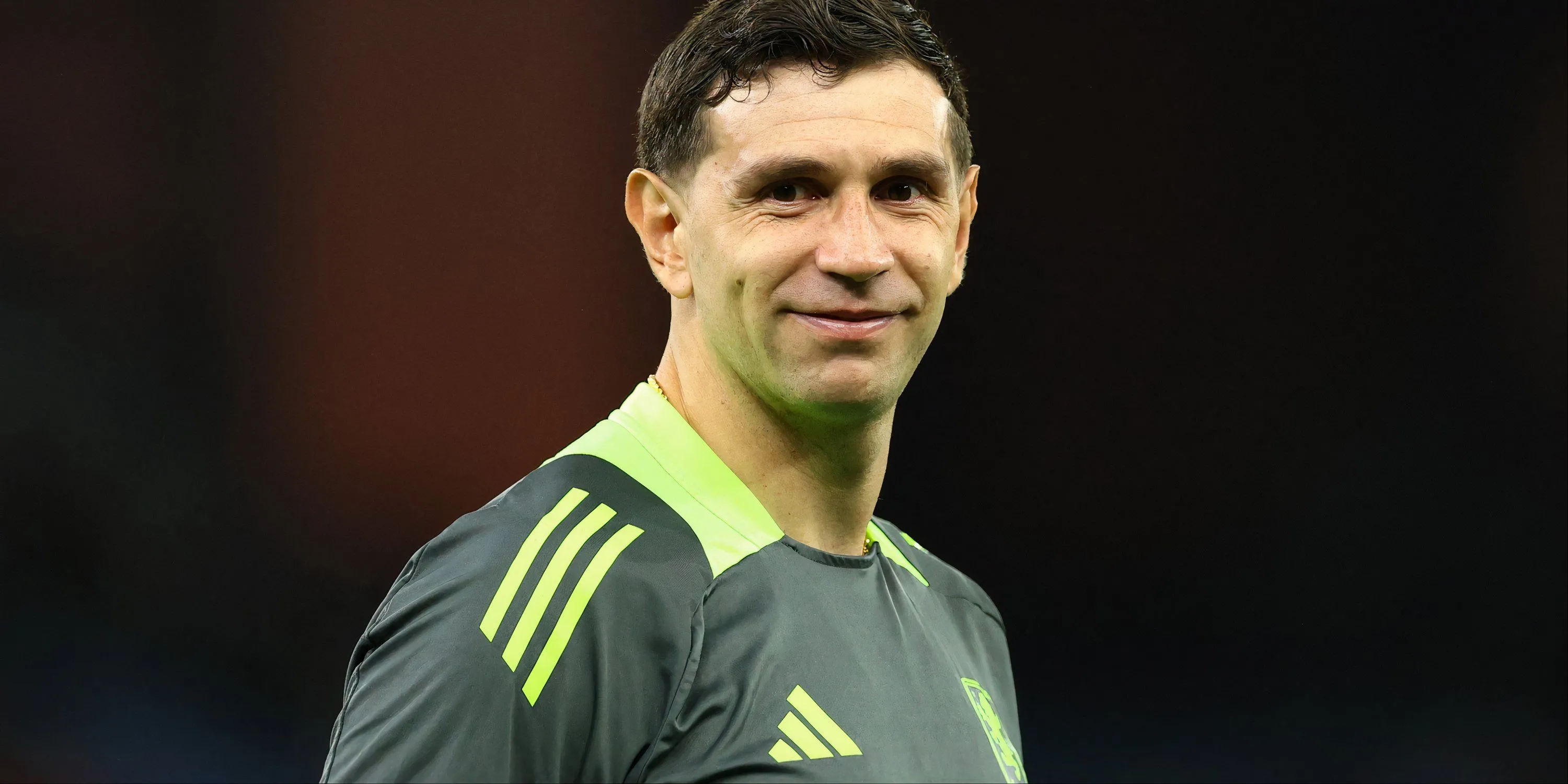 thủ môn Emiliano Martinez trong màu áo Aston Villa