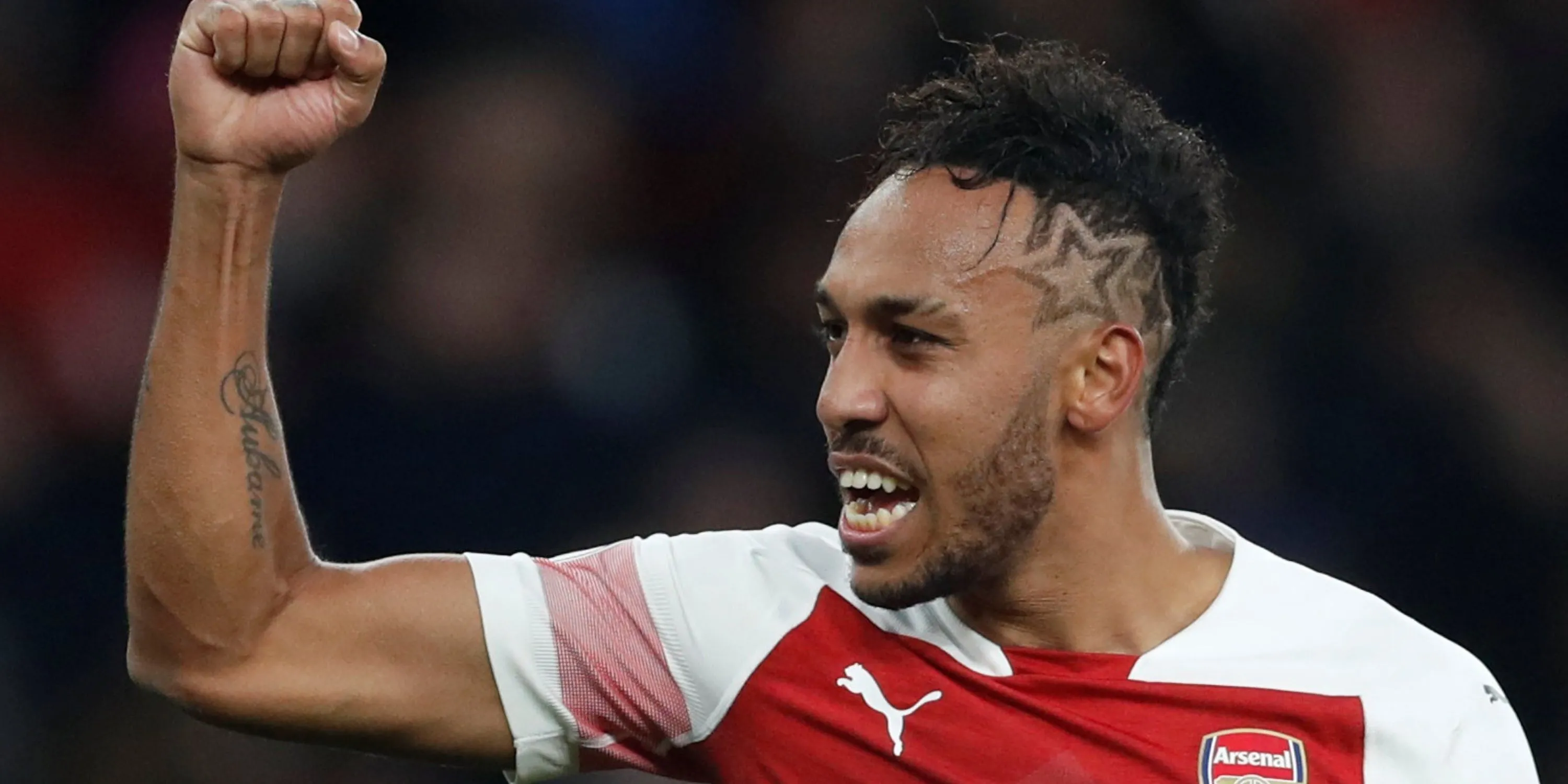 Tiền đạo Pierre-Emerick Aubameyang trong màu áo Arsenal thời đỉnh cao Premier League