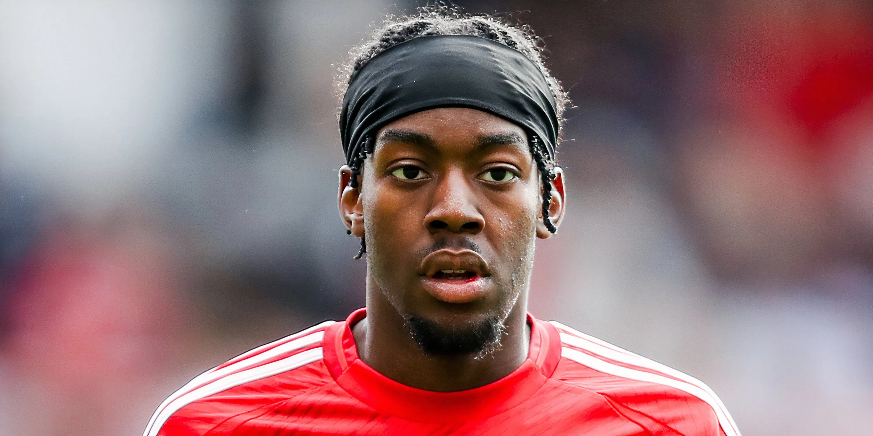 Anthony Elanga thi đấu cho Nottingham Forest, mục tiêu chuyển nhượng của Newcastle