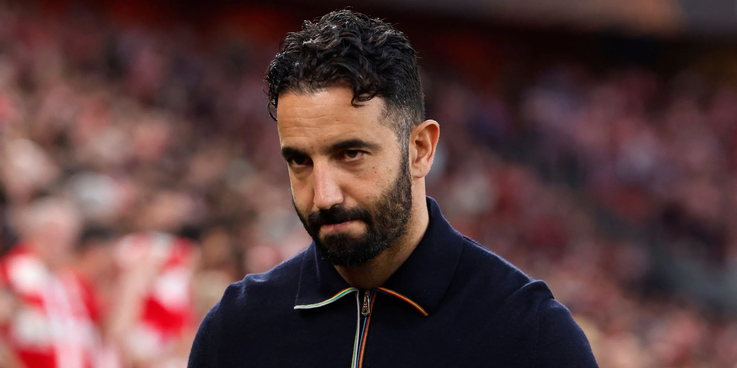 HLV Ruben Amorim của Manchester United trước một trận đấu.