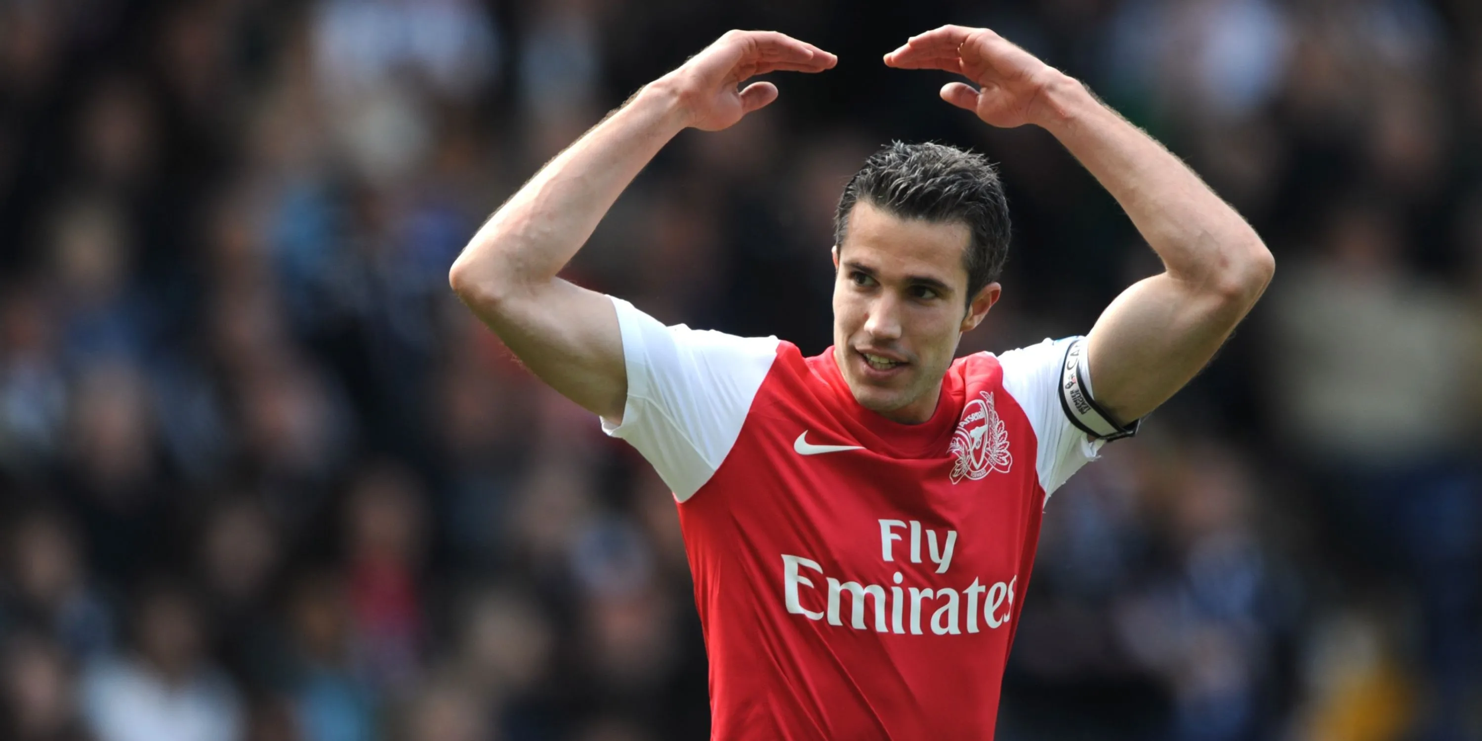 Huyền thoại Robin van Persie của Arsenal, biểu tượng cho mẫu tiền đạo 'sát thủ'