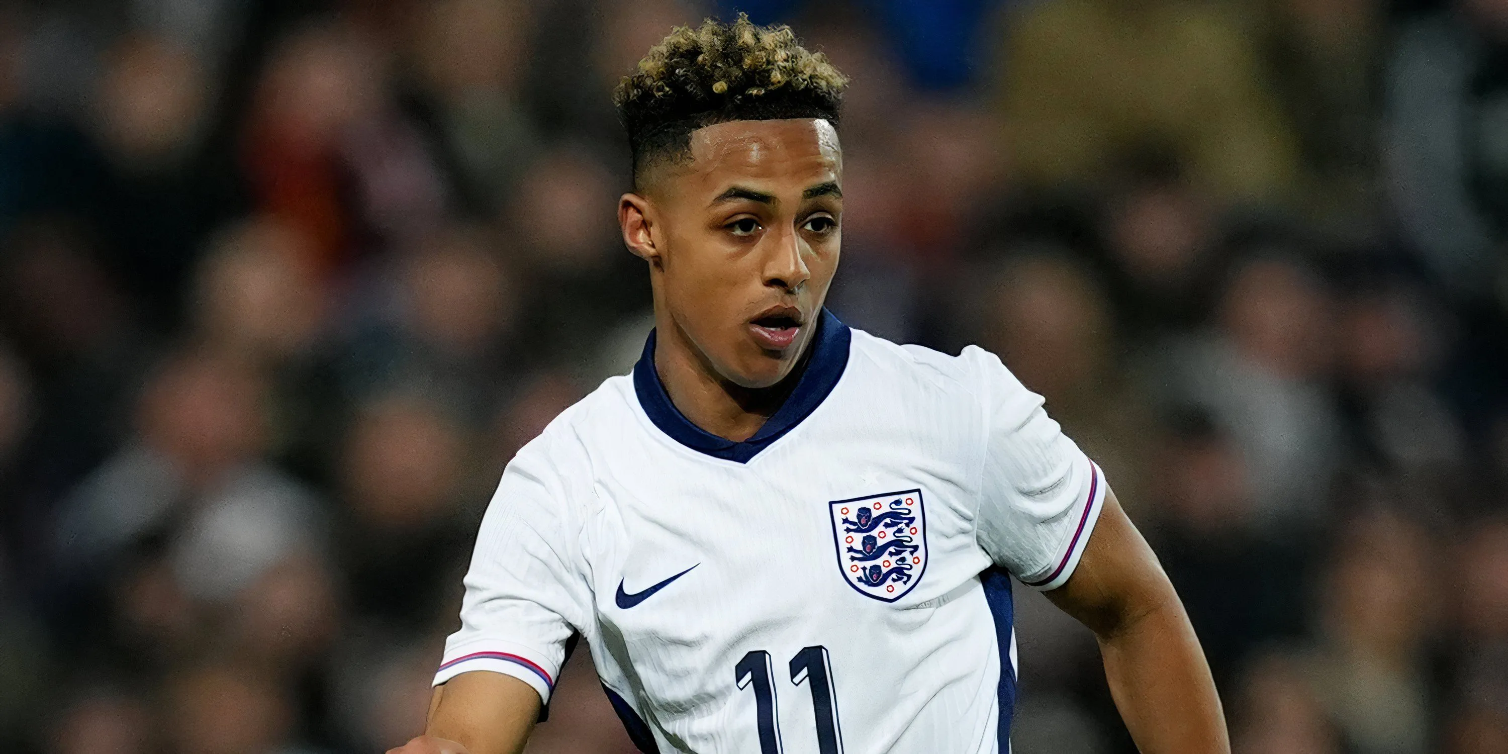 Omari Hutchinson khoác áo đội tuyển U21 Anh