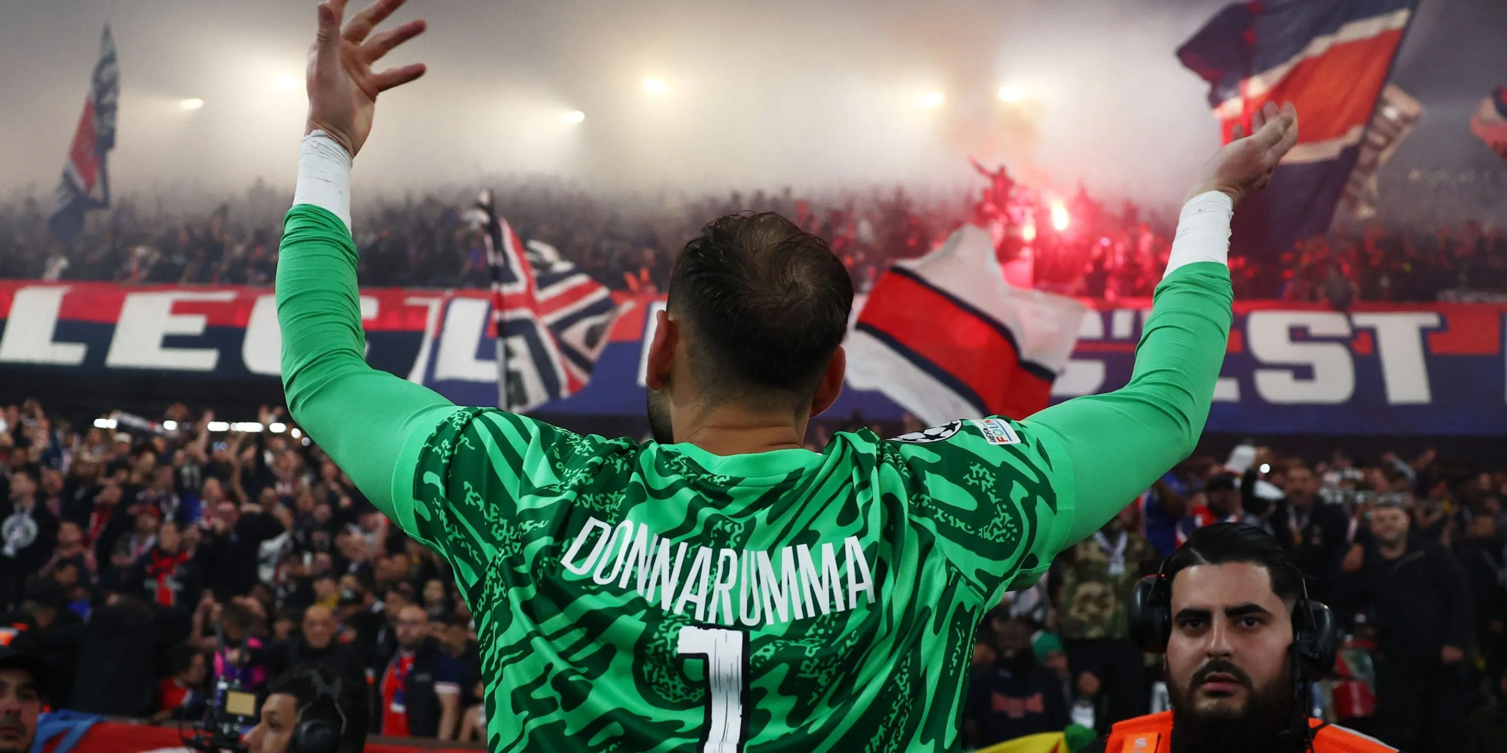 Thủ môn Gianluigi Donnarumma trong màu áo Paris Saint-Germain.