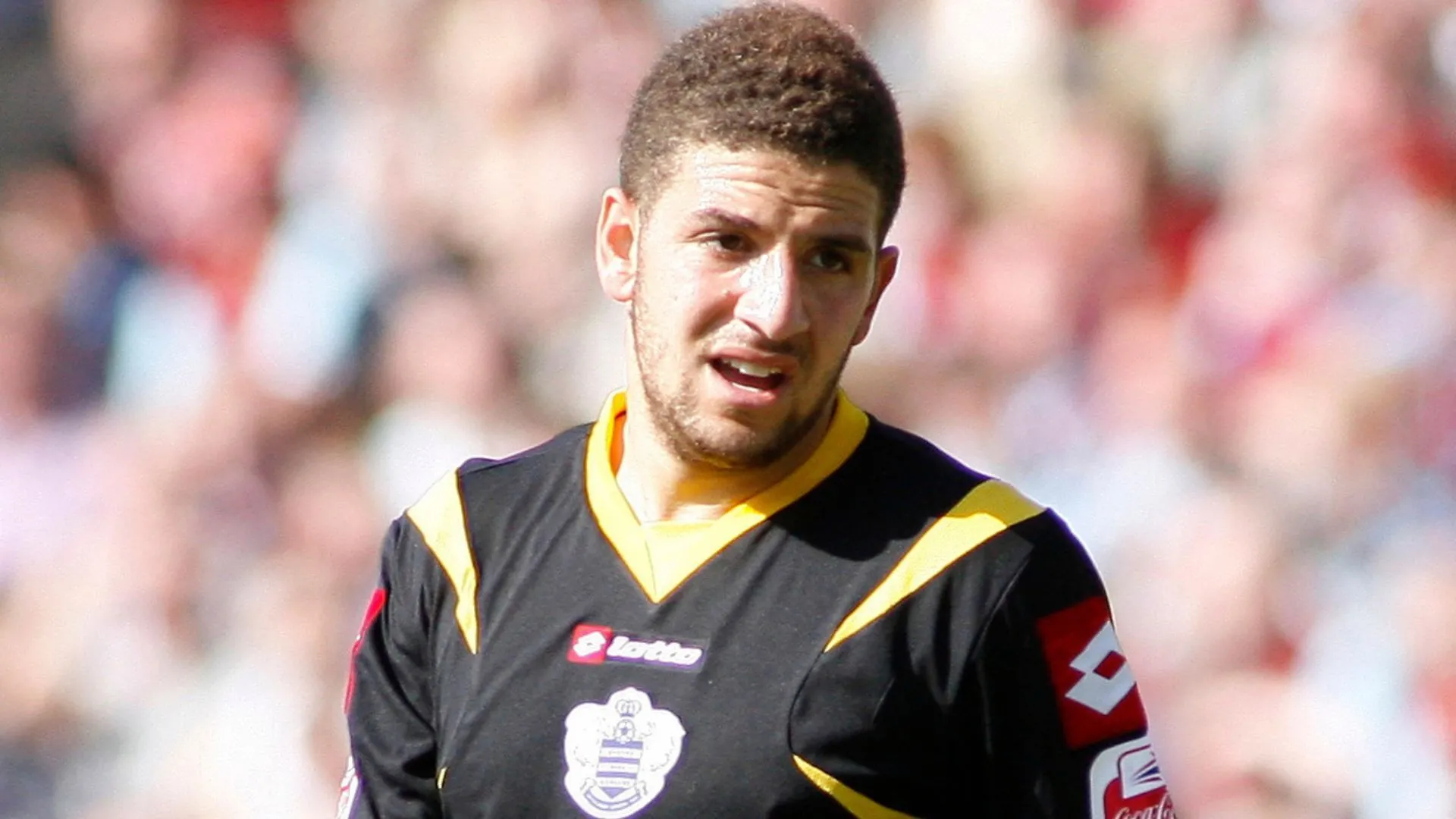 Adel Taarabt, siêu sao kỹ thuật của Queens Park Rangers, trong một khoảnh khắc ấn tượng tại Championship.