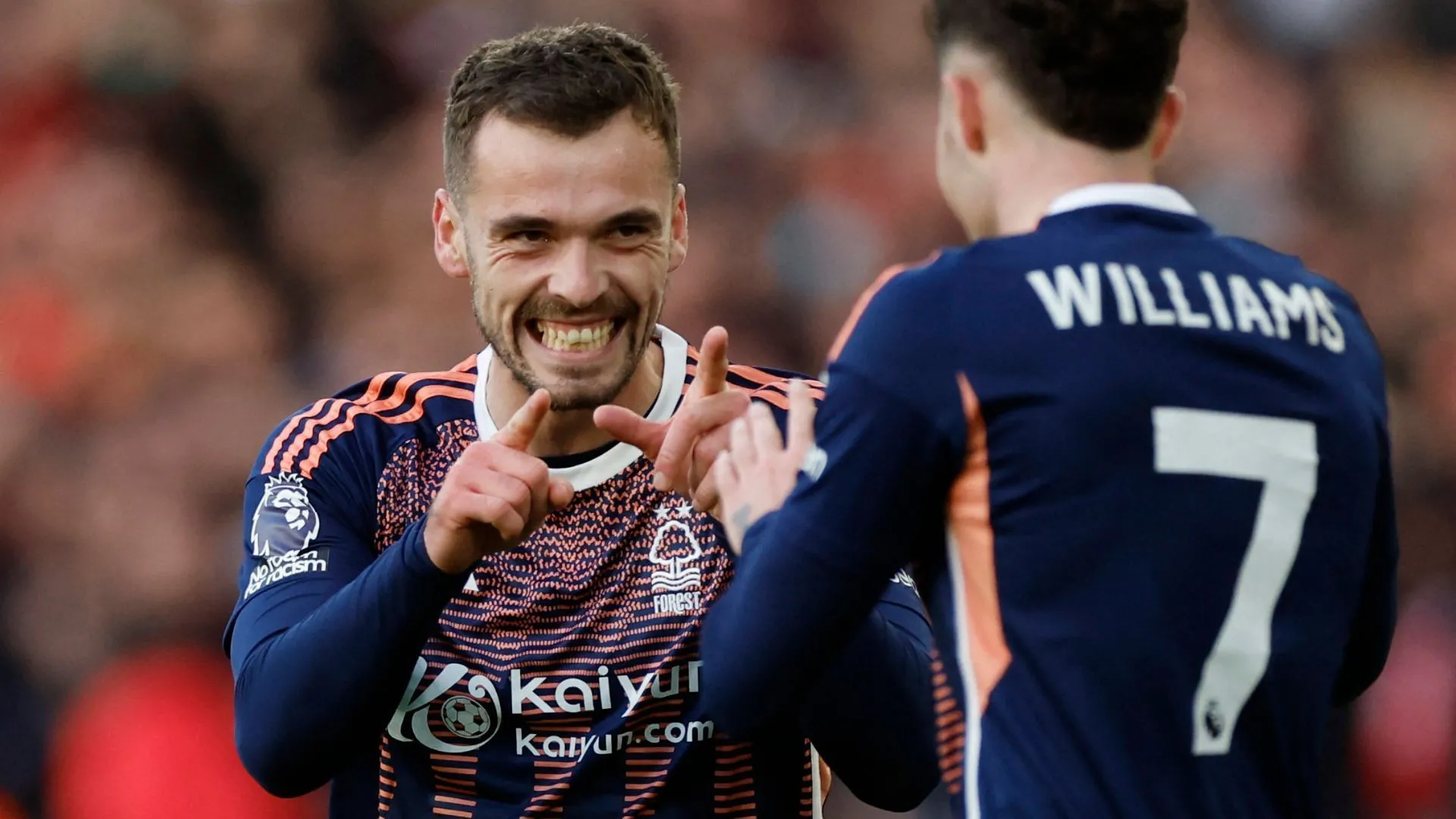 Chân dung hậu vệ Harry Toffolo trong màu áo Nottingham Forest