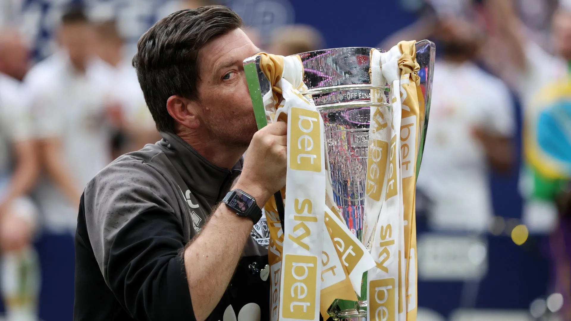 Darrell Clarke trở lại dẫn dắt Bristol Rovers với hy vọng thăng hạng