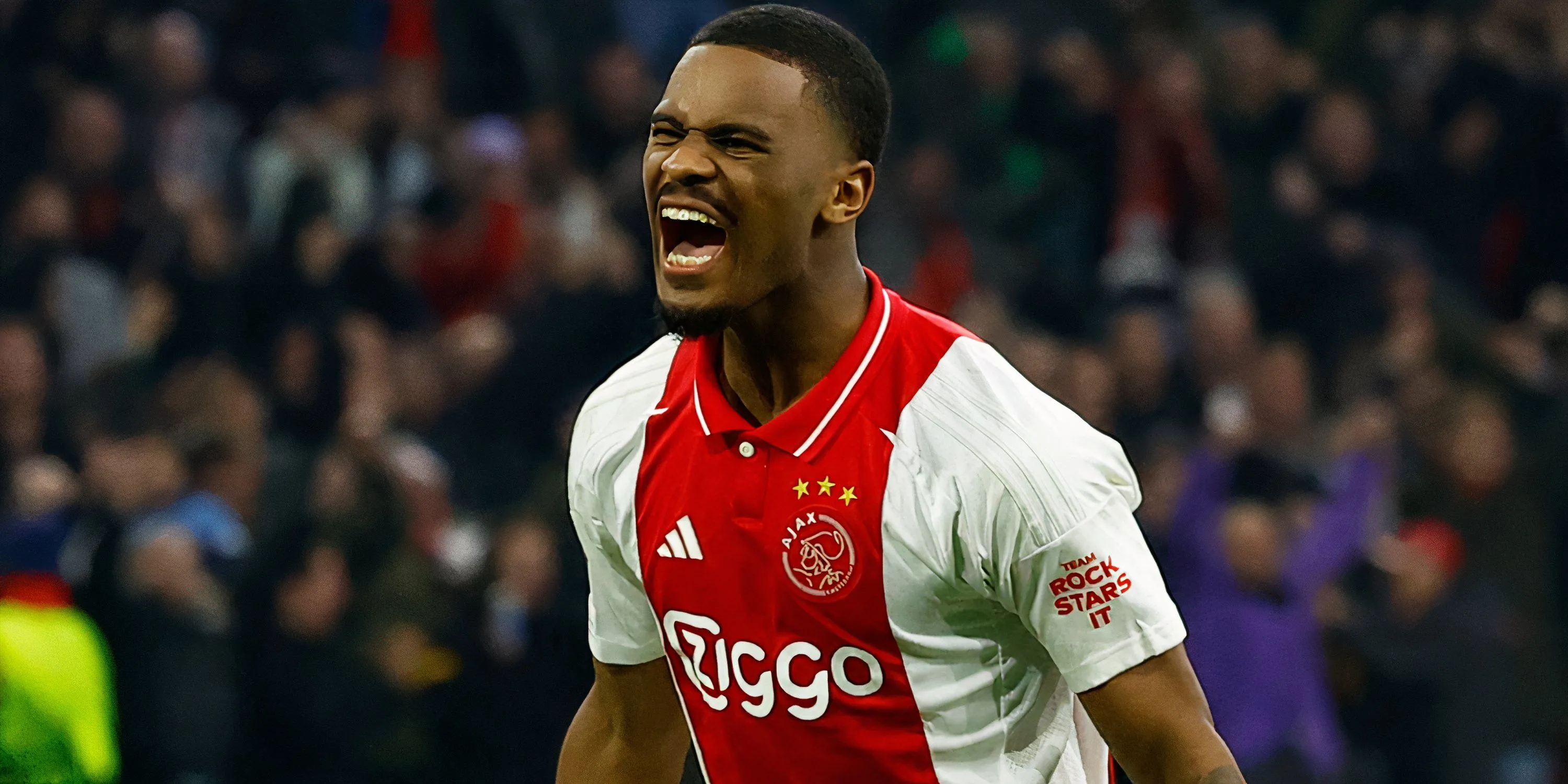 Hậu vệ trẻ Jorrel Hato trong màu áo Ajax, mục tiêu chuyển nhượng của Chelsea