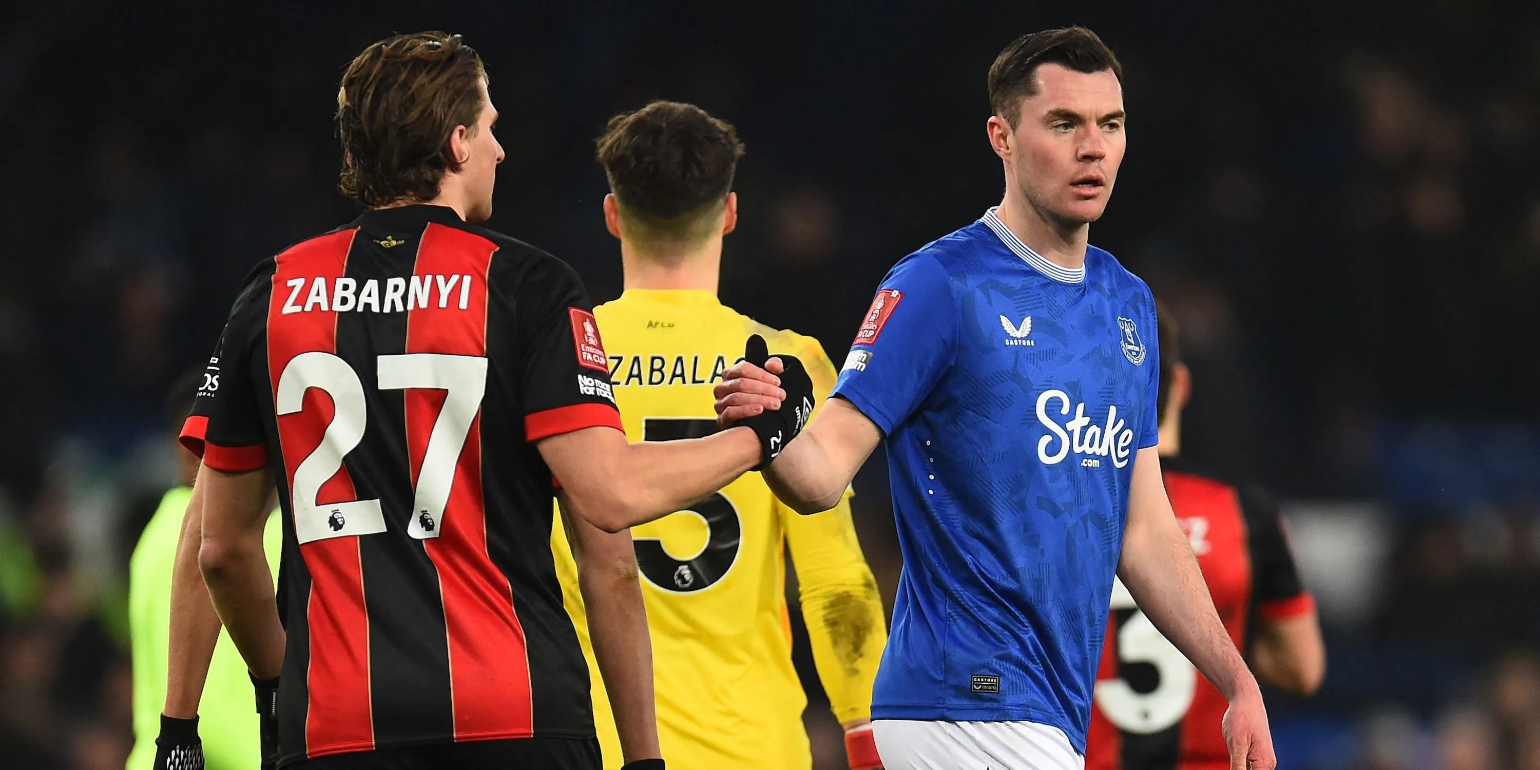 Illya Zabarnyi của Bournemouth thể hiện sự ổn định và đáng tin cậy trên sân cỏ Ngoại hạng Anh