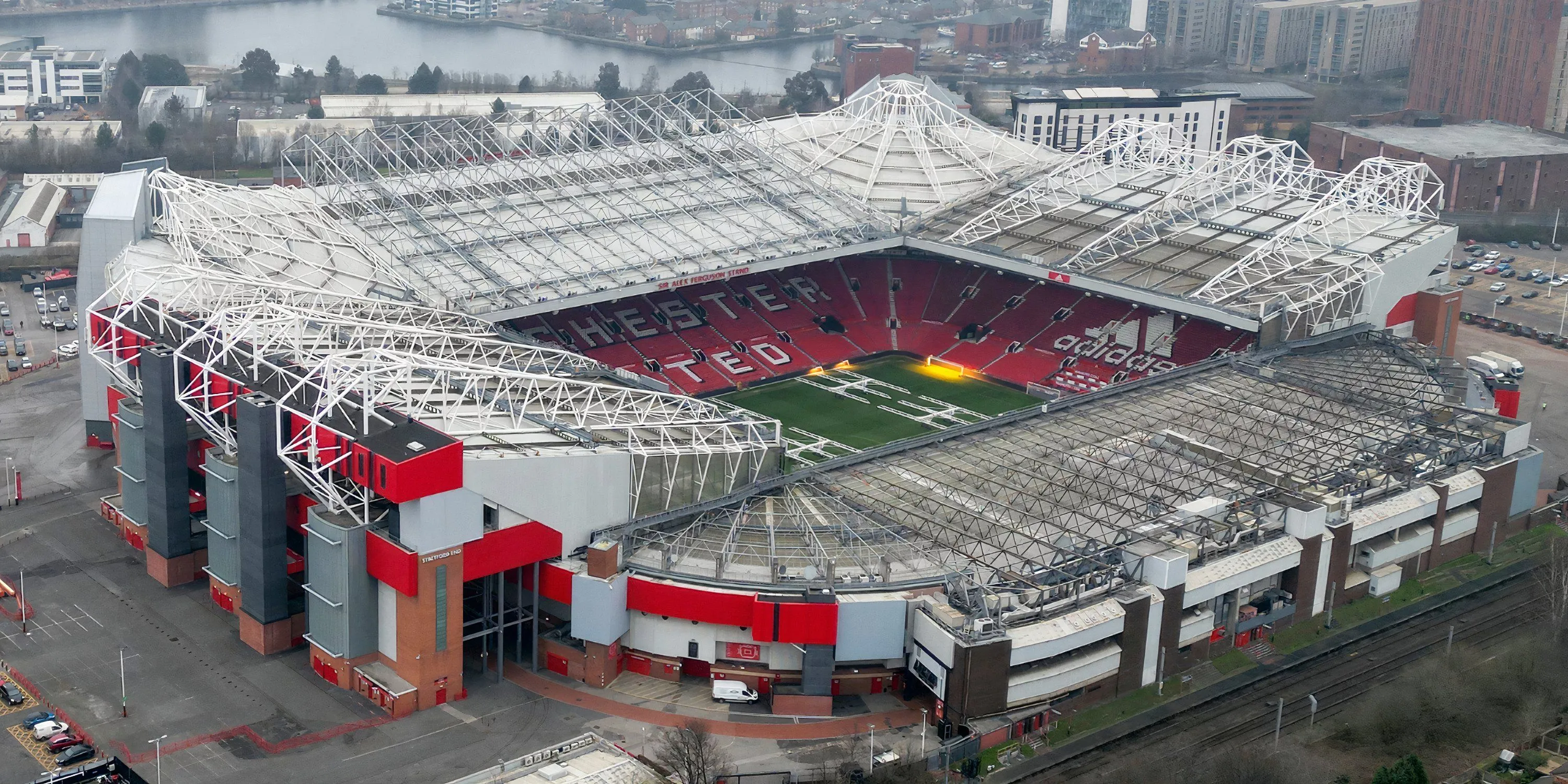Sân vận động Old Trafford - Nhà hát của những giấc mơ của Manchester United