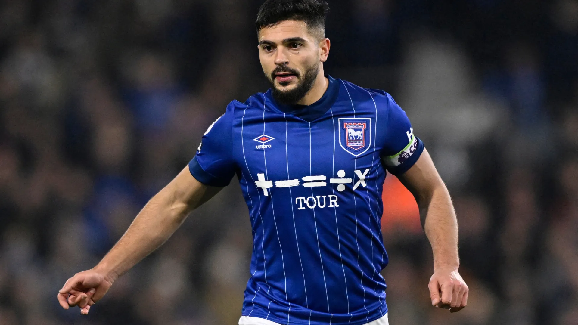 Tiền vệ Sam Morsy trong màu áo Ipswich Town