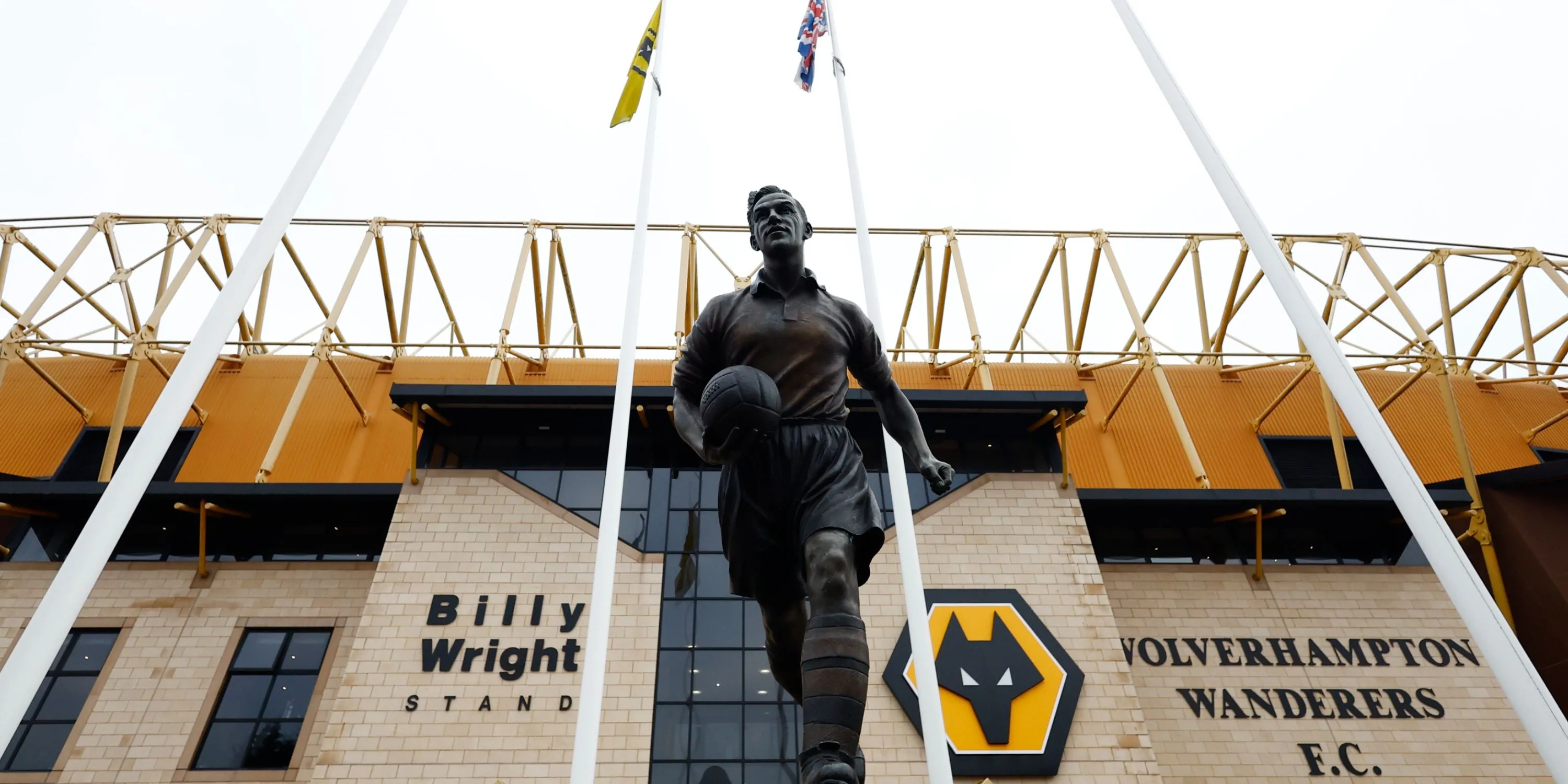 Toàn cảnh sân vận động Molineux của Wolverhampton Wanderers
