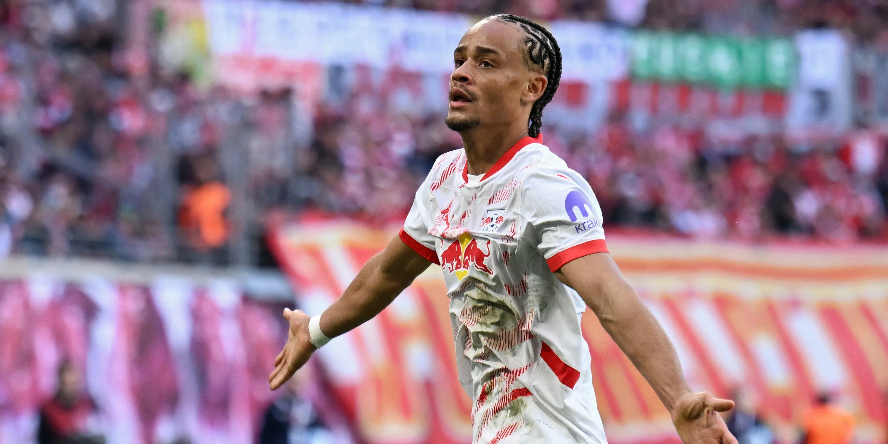 Xavi Simons ăn mừng sau một bàn thắng quan trọng, thể hiện phong độ ấn tượng