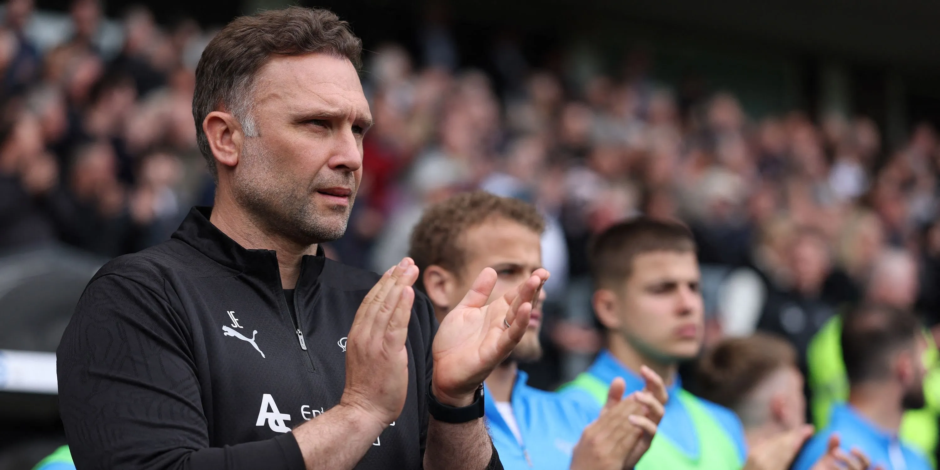 HLV John Eustace của Derby County trước trận đấu, thể hiện sự lạc quan cho mùa giải Championship mới