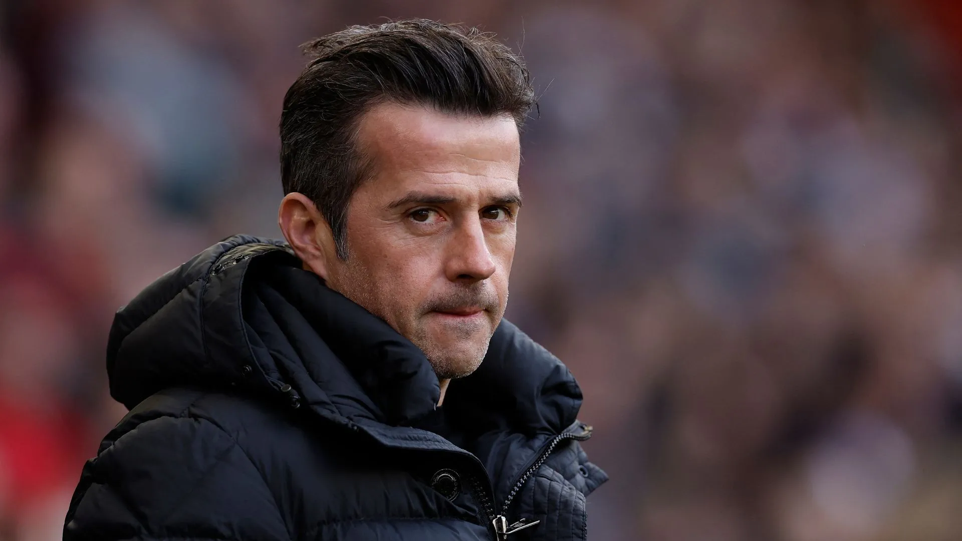 HLV Marco Silva của Fulham FC trên sân tập hoặc trong trận đấu