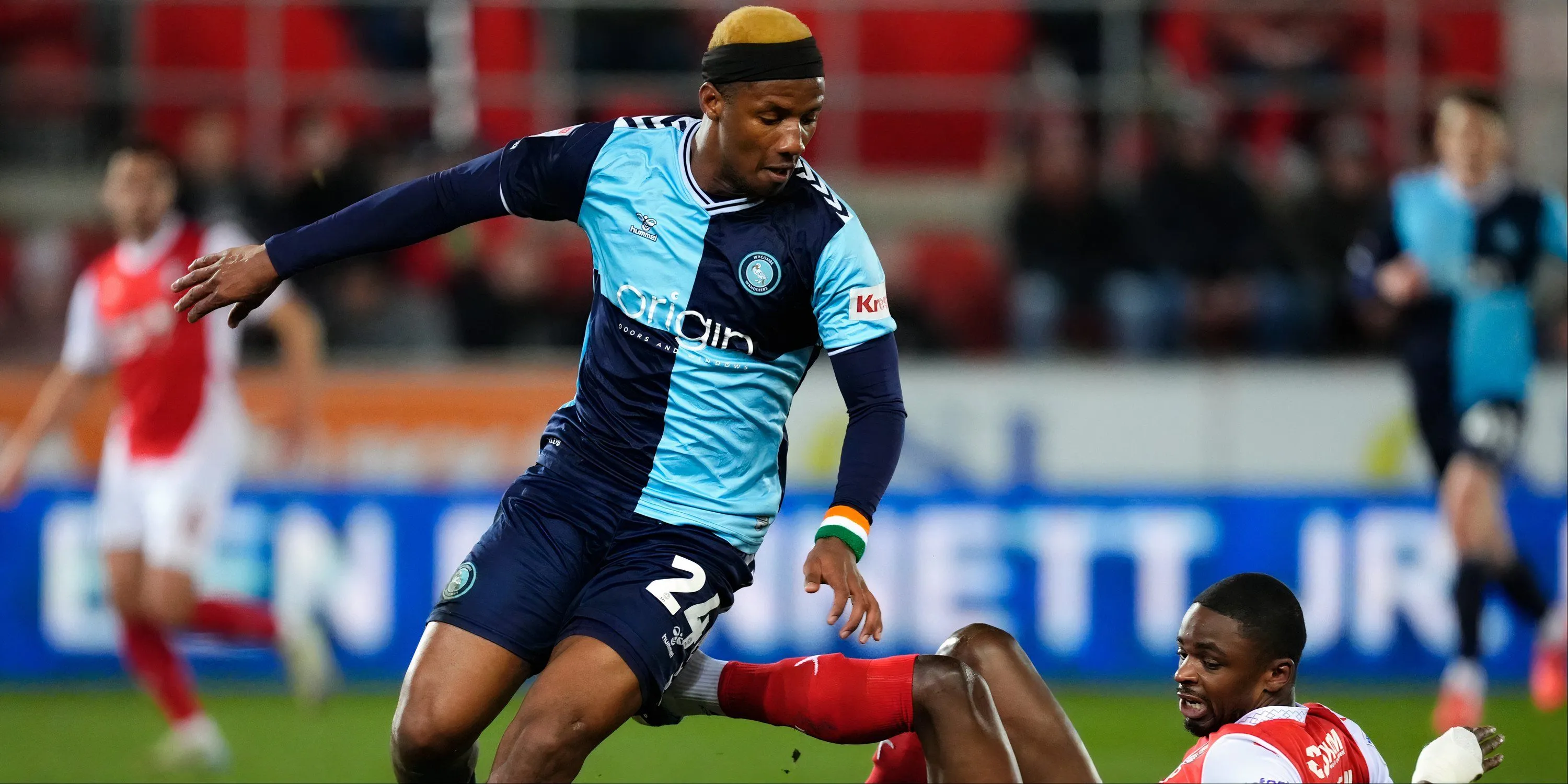 Richard Kone cầu thủ Wycombe Wanderers