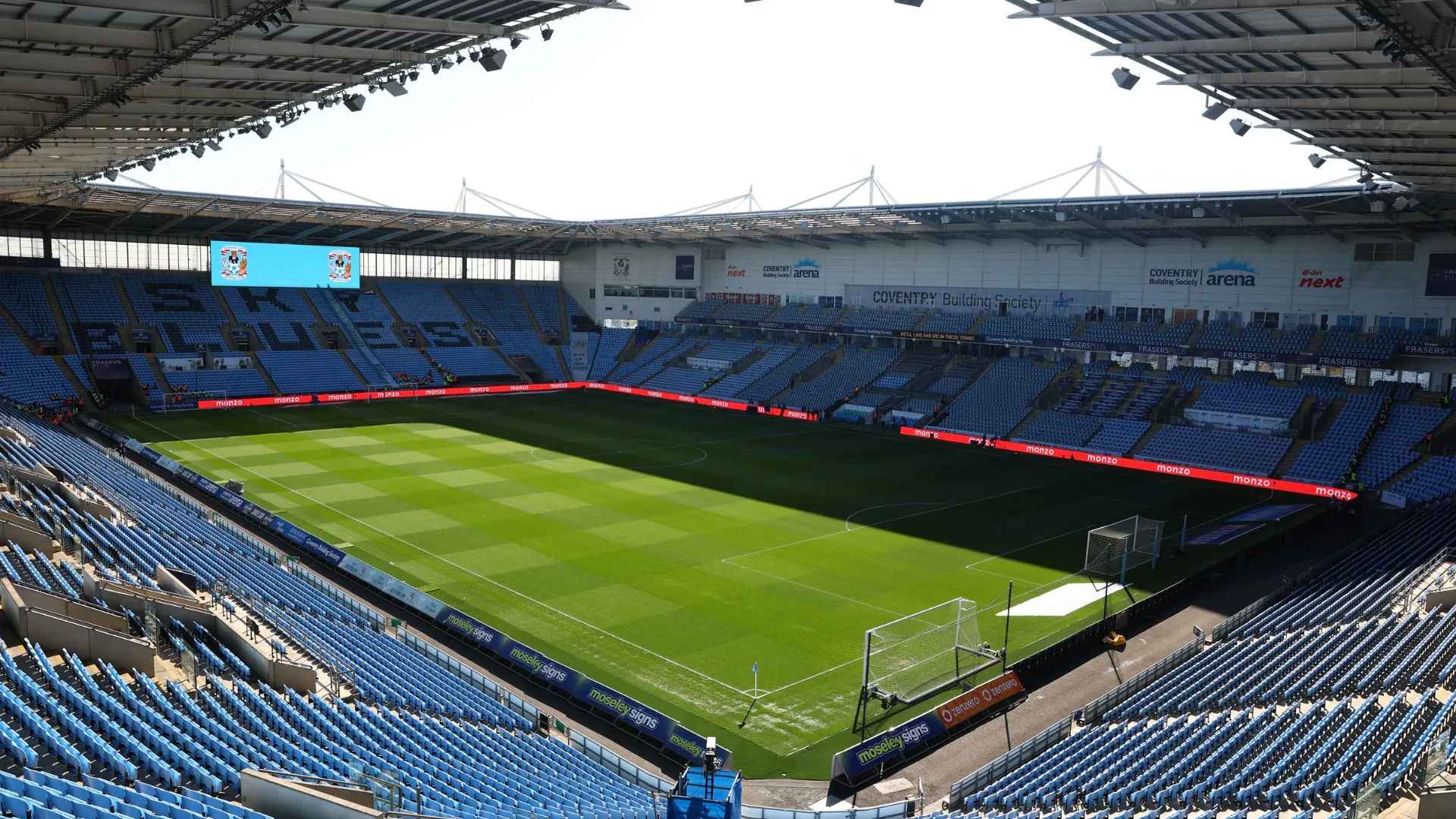 Tiền đạo Patrick Bamford của Leeds United có thể là mục tiêu của Coventry City
