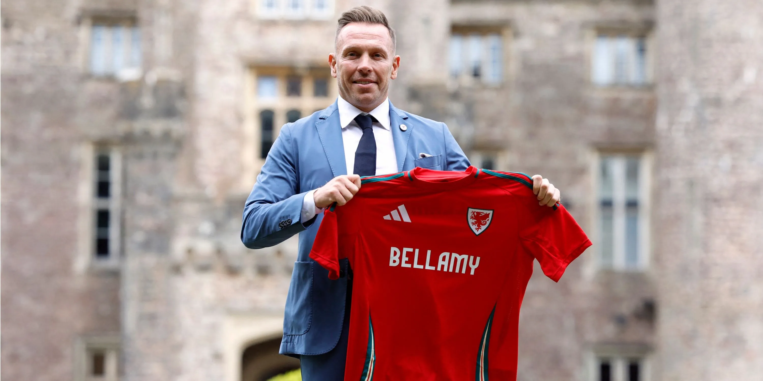 Craig Bellamy với vai trò HLV mới của Xứ Wales