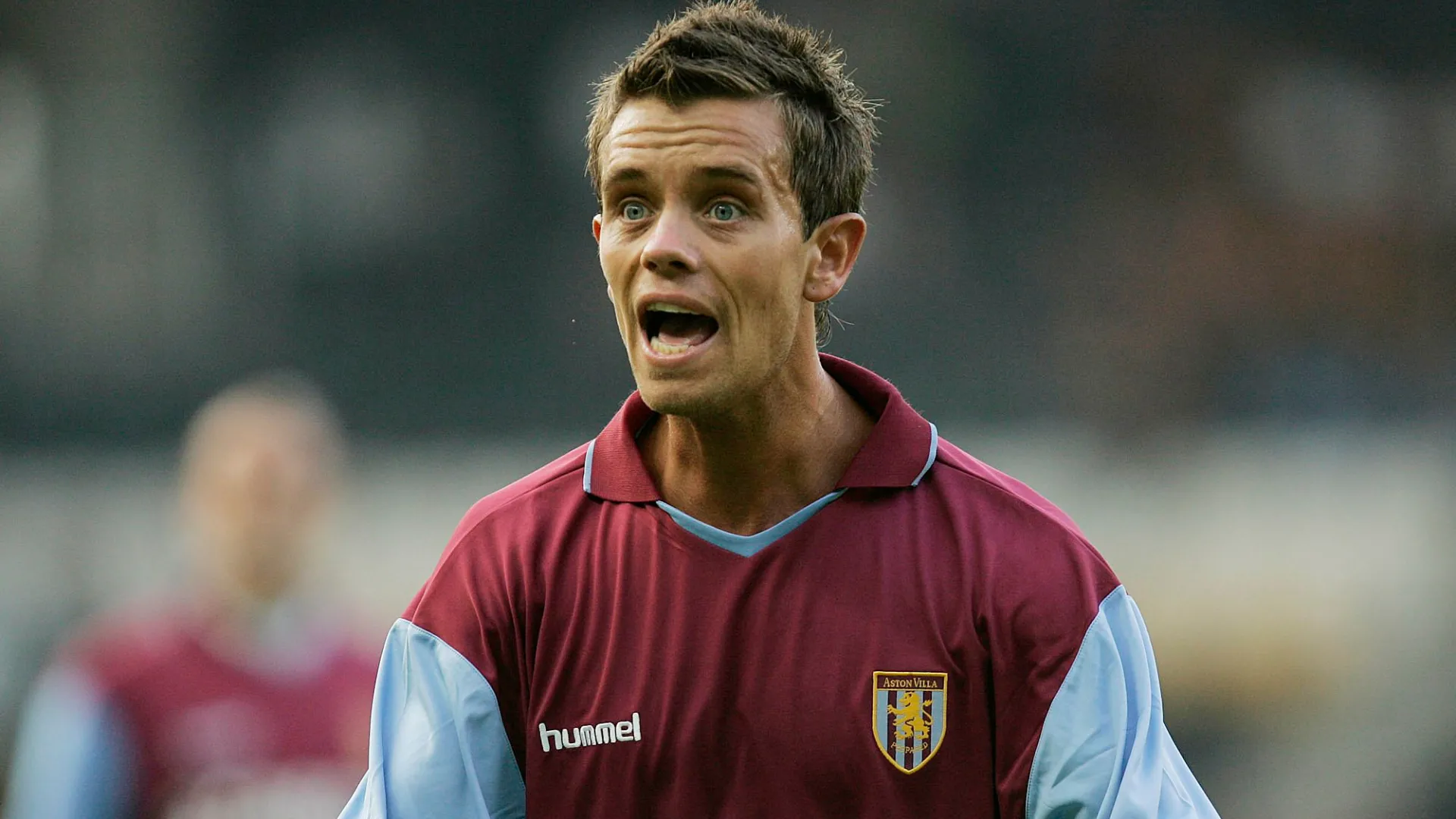Cựu tiền vệ Lee Hendrie từng chơi cho Aston Villa