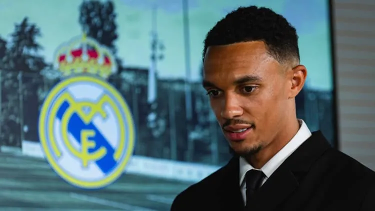 Hình ảnh ghi lại khoảnh khắc của Trent Alexander-Arnold trong màu áo Real Madrid